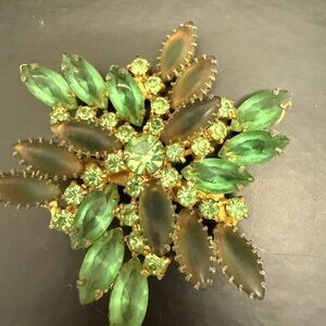 Vintage Mid Century Green Rhinestone Starburst Brooch Layered Frosted Moonglow